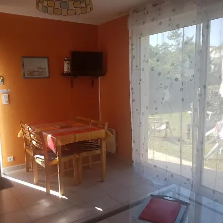 Holiday home Belle Maison Neuve A 400 M A Pied De La Et Des Commerces